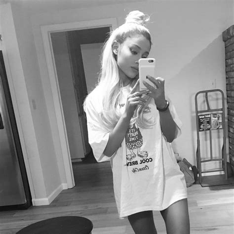 ariana grande leaked nude photos|Ariana Grande TheFappening Nude And Sexy (42 Photos)